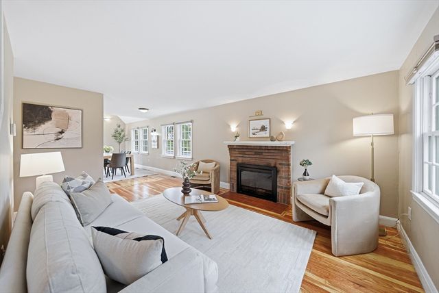 28 Myopia Rd, Stoneham, MA 02180