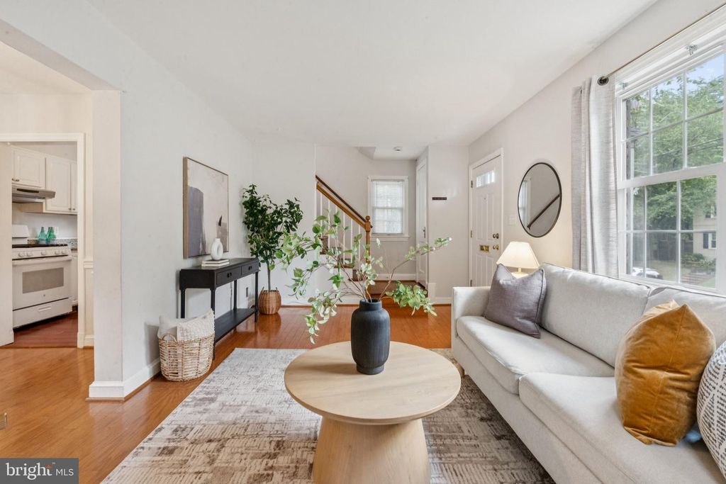 1119 S EDISON ST, Arlington, VA 22204