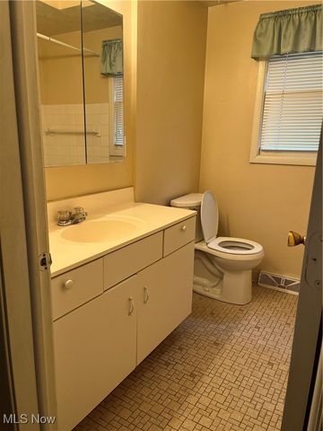 16100 Scottsdale Boulevard, Shaker Heights, OH 44120