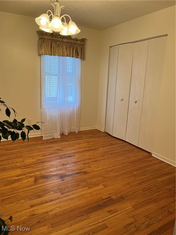 16100 Scottsdale Boulevard, Shaker Heights, OH 44120