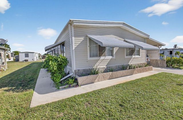 36001 Dron Bay, Boynton Beach, FL 33436