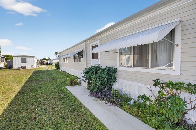 36001 Dron Bay, Boynton Beach, FL 33436