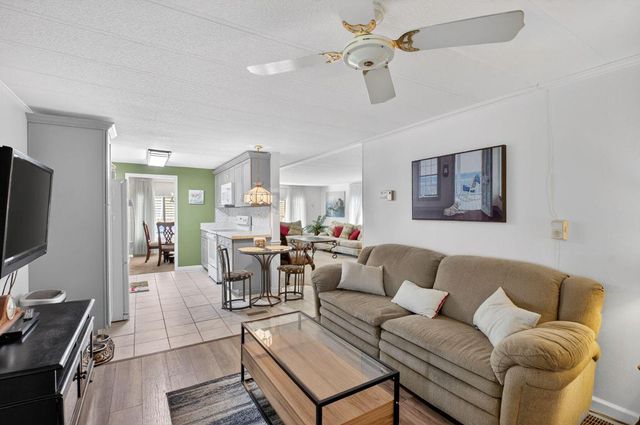 36001 Dron Bay, Boynton Beach, FL 33436