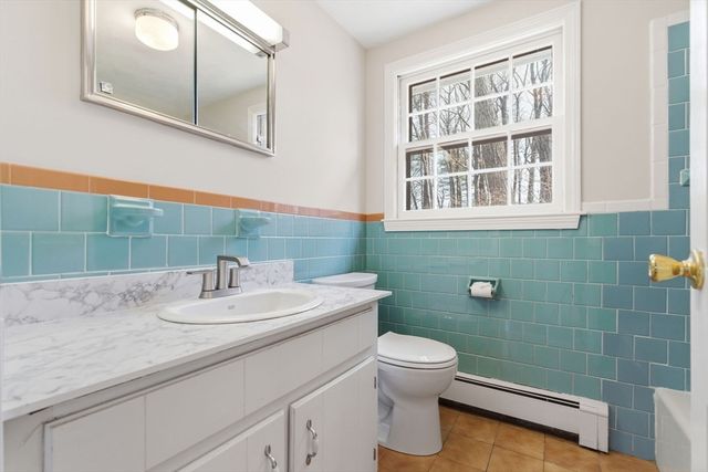 4 William J Hts, Framingham, MA 01702