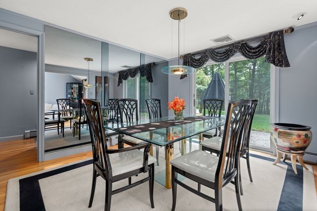 4 Meservey Lane, Lynnfield, MA 01940
