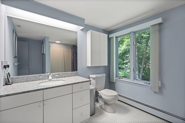4 Meservey Lane, Lynnfield, MA 01940