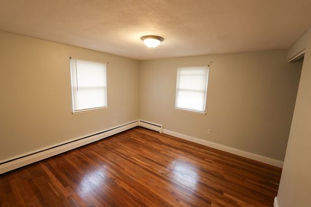 18 Essex Street 3, Quincy, MA 02171