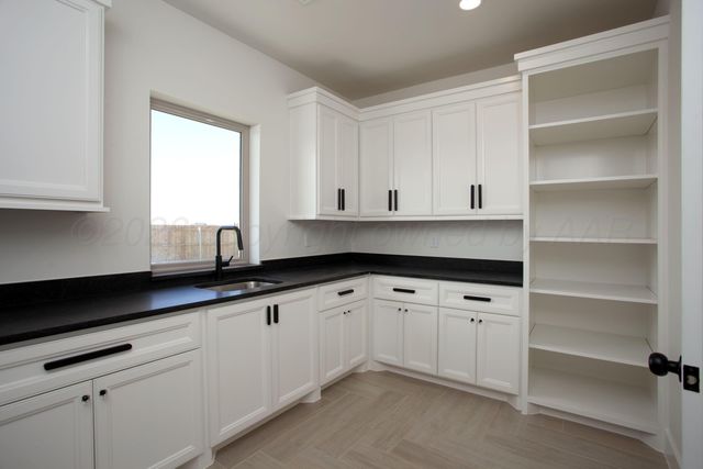 9403 Shadow Bend Avenue, Amarillo, TX 79119