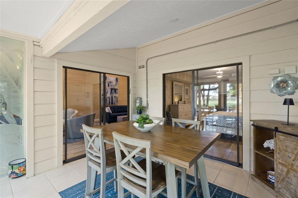 Image 19 of property listing at 4737 CHANDLERS FORDE 14, Sarasota, FL 34235