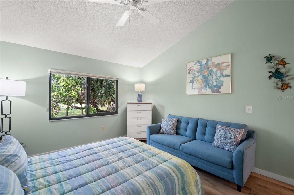 Image 37 of property listing at 4737 CHANDLERS FORDE 14, Sarasota, FL 34235