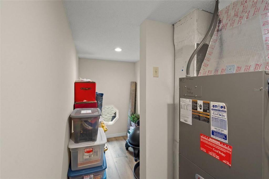 Image 39 of property listing at 4737 CHANDLERS FORDE 14, Sarasota, FL 34235