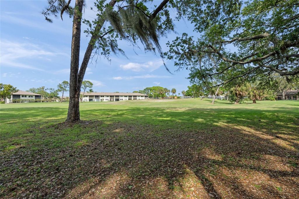 Image 41 of property listing at 4737 CHANDLERS FORDE 14, Sarasota, FL 34235