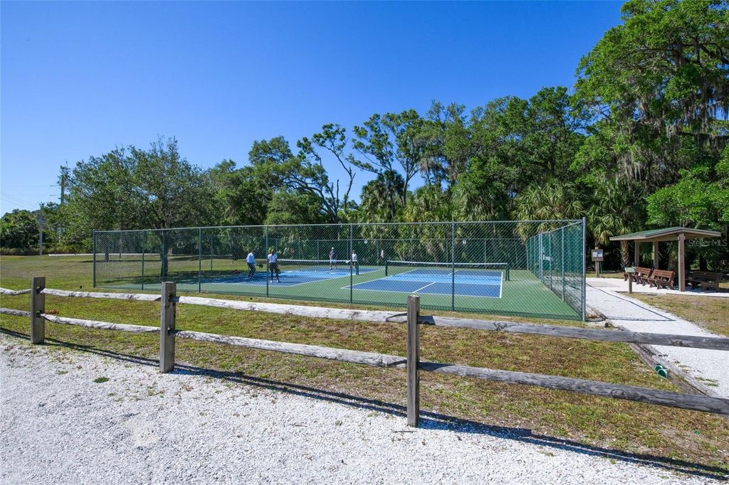 Image 46 of property listing at 4737 CHANDLERS FORDE 14, Sarasota, FL 34235