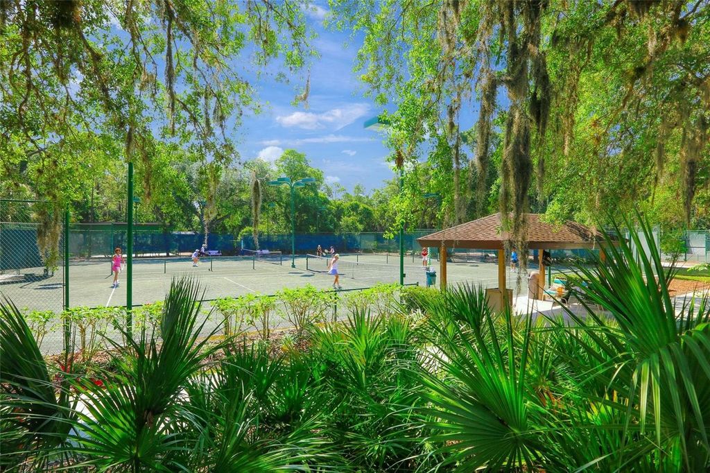 Image 47 of property listing at 4737 CHANDLERS FORDE 14, Sarasota, FL 34235