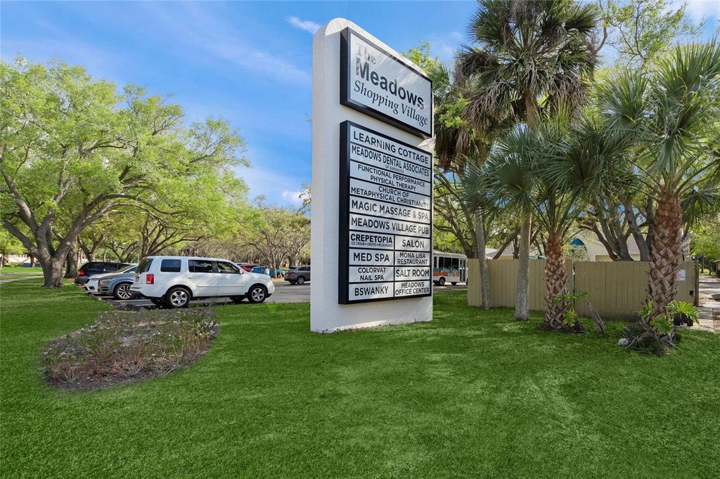 Image 51 of property listing at 4737 CHANDLERS FORDE 14, Sarasota, FL 34235