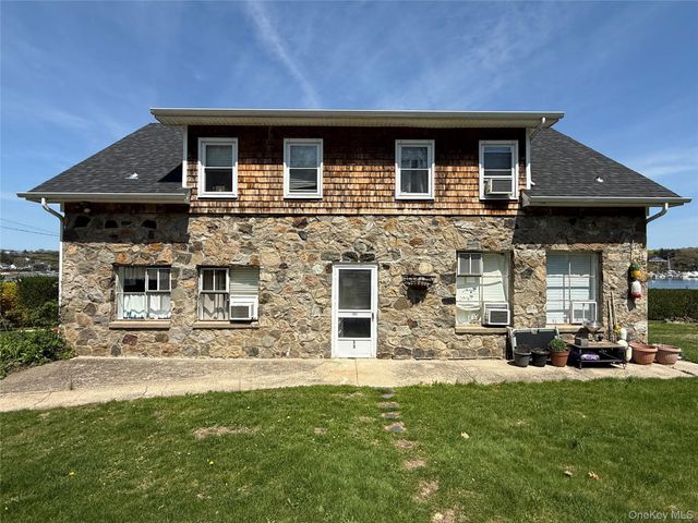 293 W Shore Road 4, Huntington, NY 11743