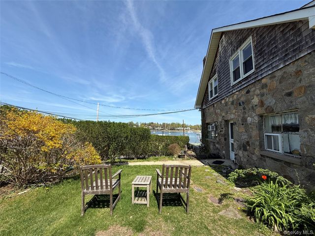 293 W Shore Road 4, Huntington, NY 11743