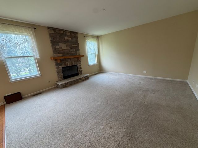 4604 Mclaren Drive, Oswego, IL 60543