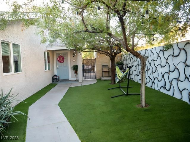 4183 Laurel Park Avenue, Las Vegas, NV 89103