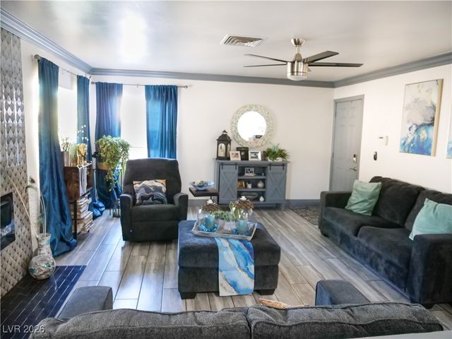 4183 Laurel Park Avenue, Las Vegas, NV 89103