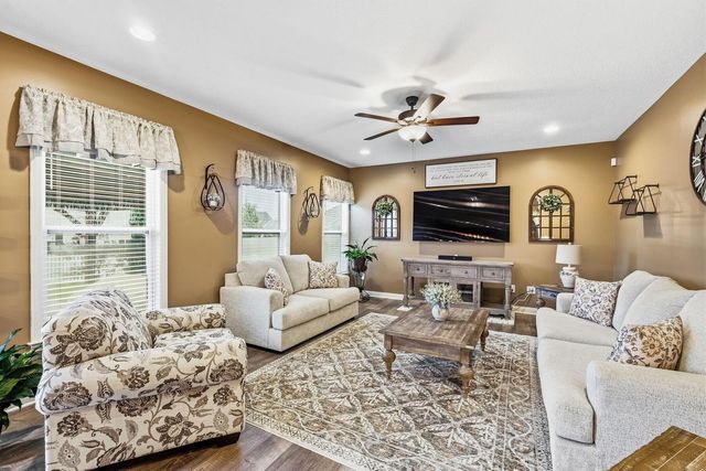713 Nighthawk Drive, Plain City, OH 43064