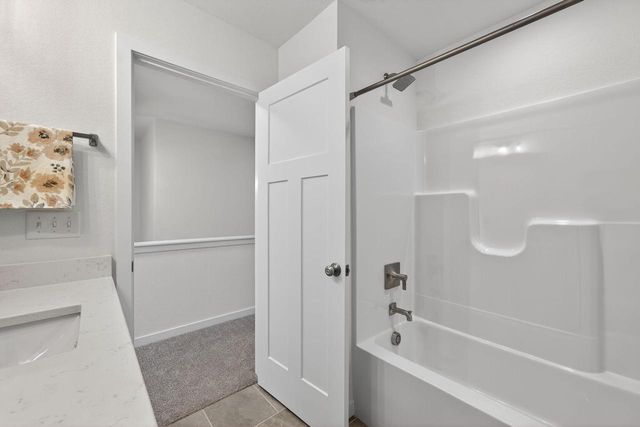 959 Lagom WAY, Oconomowoc, WI 53066