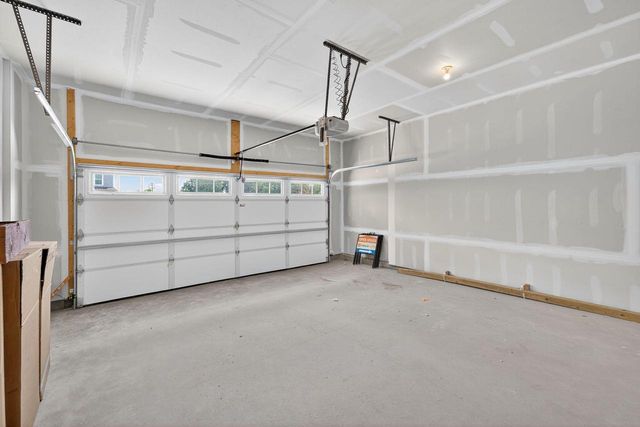 959 Lagom WAY, Oconomowoc, WI 53066