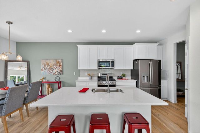 959 Lagom WAY, Oconomowoc, WI 53066