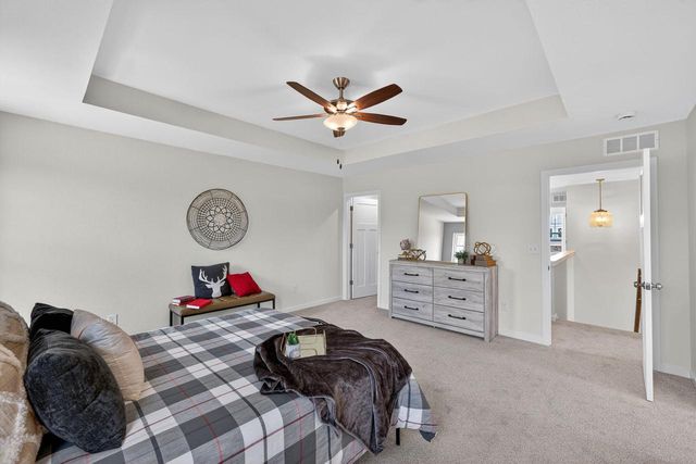 959 Lagom WAY, Oconomowoc, WI 53066