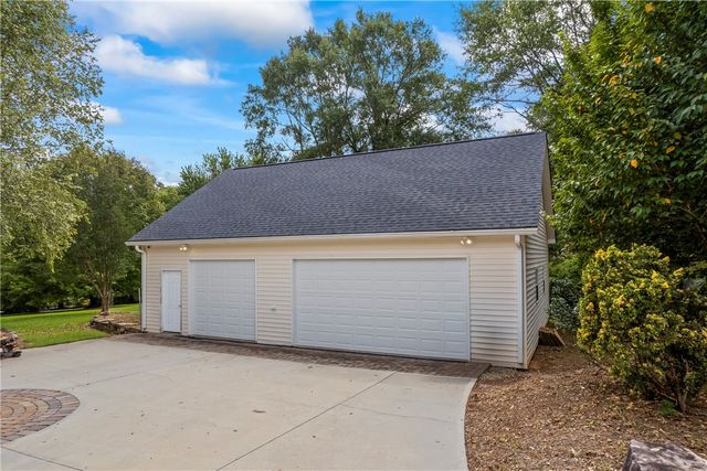130 Quail Haven Drive, Walhalla, SC 29691