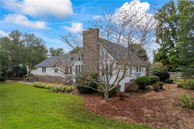 130 Quail Haven Drive, Walhalla, SC 29691