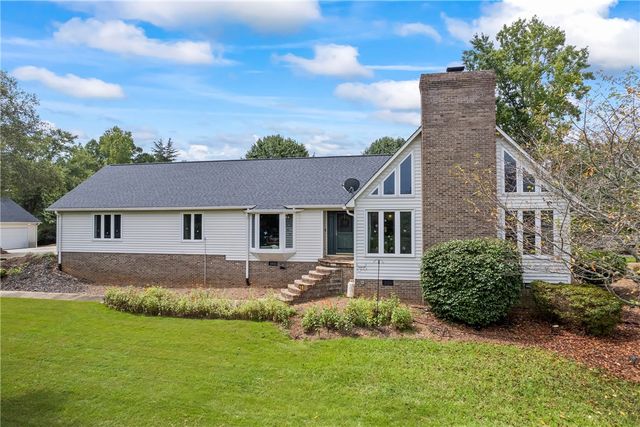 130 Quail Haven Drive, Walhalla, SC 29691