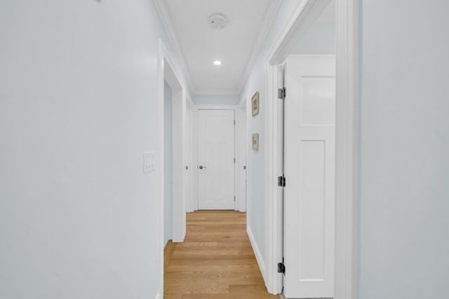 35 Holbrook Ave, Wellfleet, MA 02667