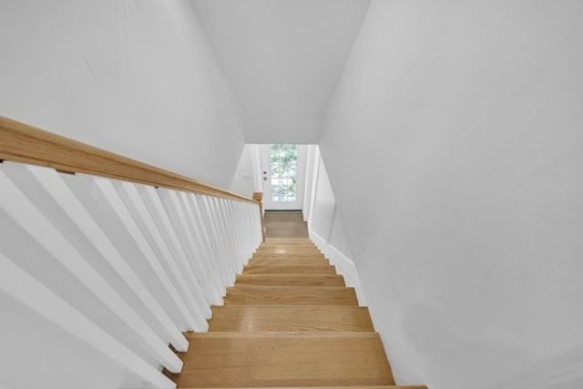 35 Holbrook Ave, Wellfleet, MA 02667