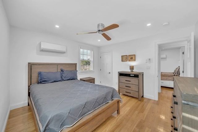 35 Holbrook Ave, Wellfleet, MA 02667