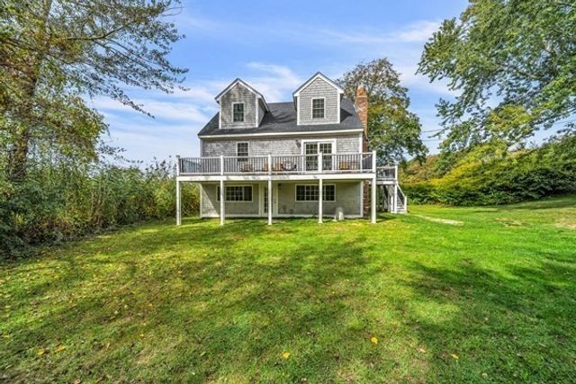 35 Holbrook Ave, Wellfleet, MA 02667