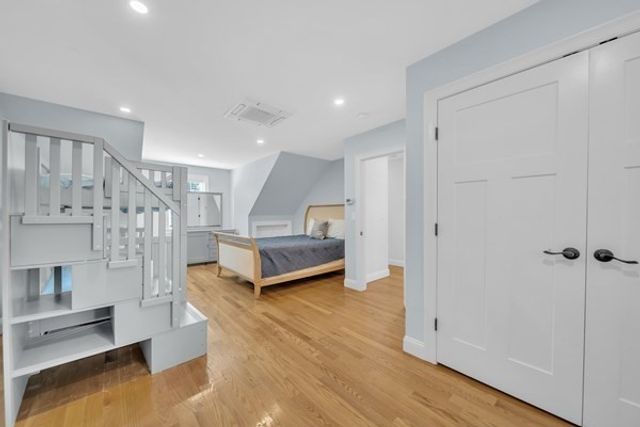 35 Holbrook Ave, Wellfleet, MA 02667