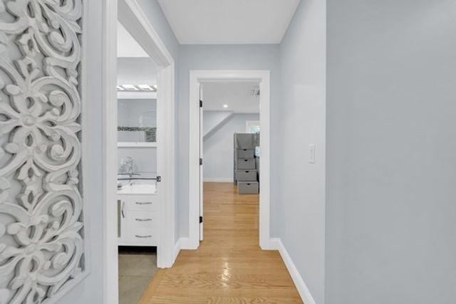 35 Holbrook Ave, Wellfleet, MA 02667