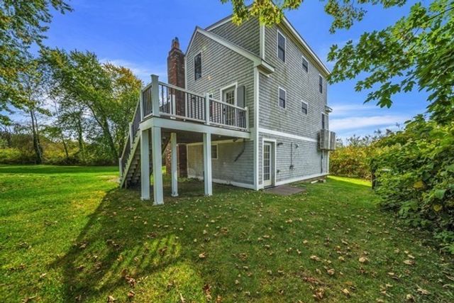 35 Holbrook Ave, Wellfleet, MA 02667