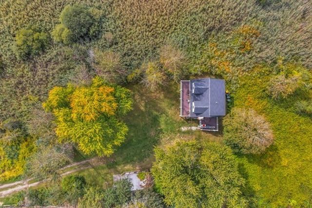 35 Holbrook Ave, Wellfleet, MA 02667