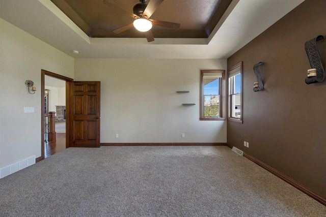 334 WHISPERING CREEK COURT, Green Bay, WI 54303