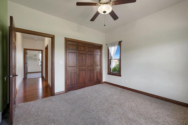 334 WHISPERING CREEK COURT, Green Bay, WI 54303