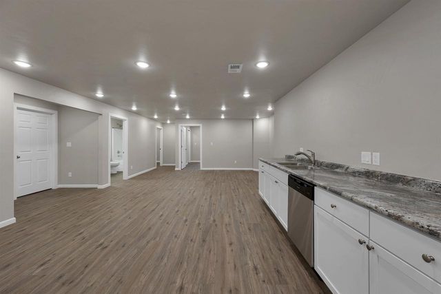 334 WHISPERING CREEK COURT, Green Bay, WI 54303
