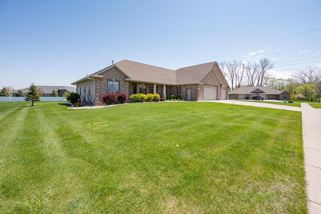 334 WHISPERING CREEK COURT, Green Bay, WI 54303