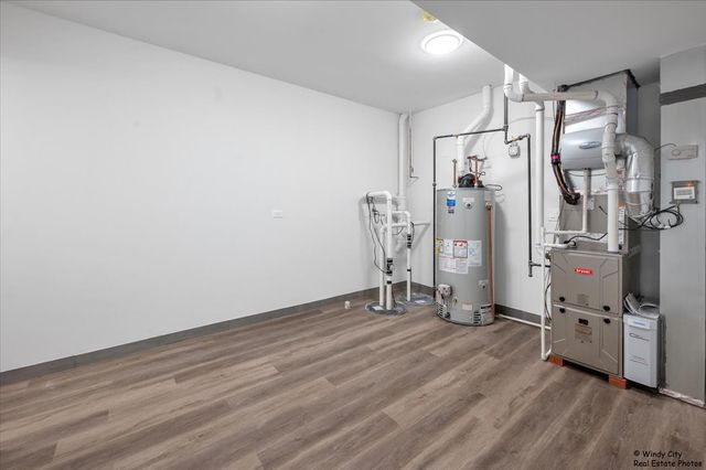 7715 W Balmoral Avenue, Chicago, IL 60656