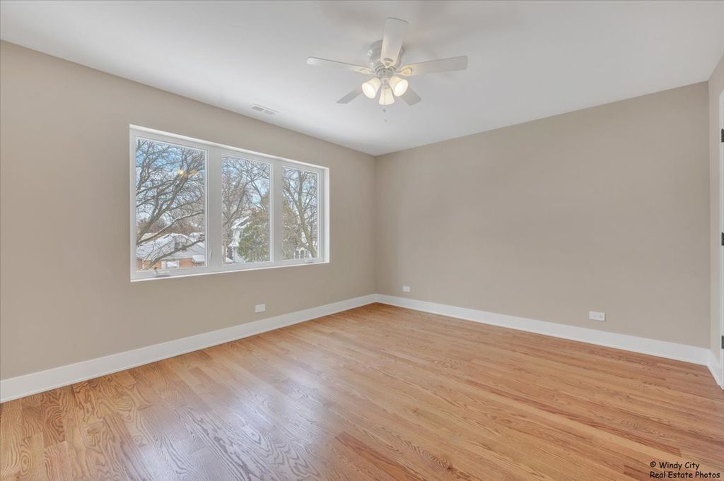 Image 20 of property listing at 7715 W Balmoral Avenue, Chicago, IL 60656