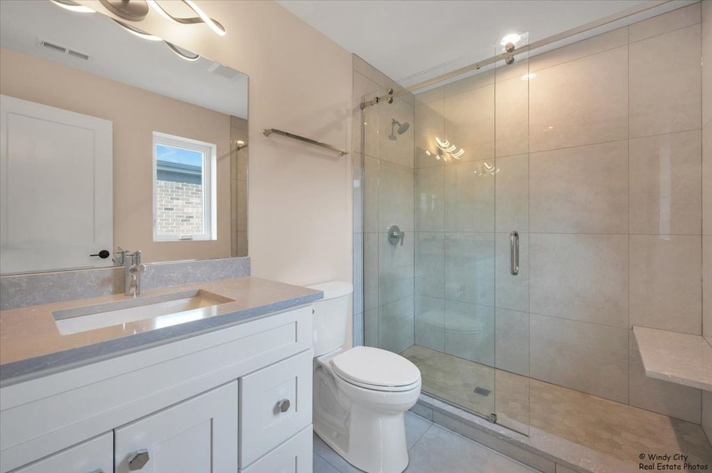 Image 25 of property listing at 7715 W Balmoral Avenue, Chicago, IL 60656