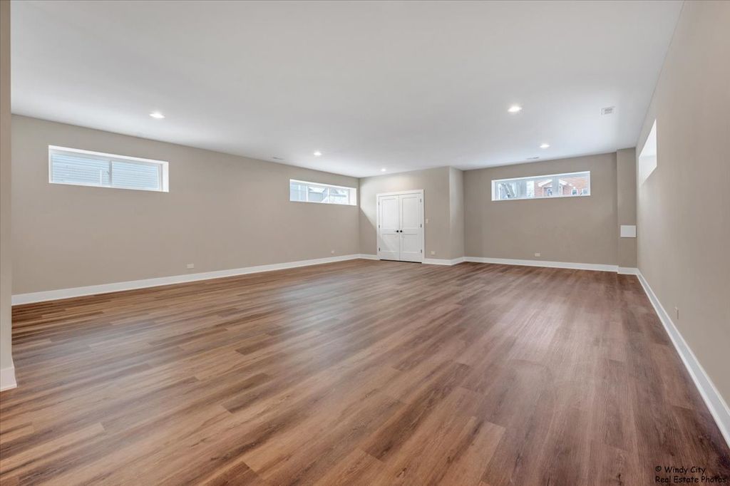 Image 33 of property listing at 7715 W Balmoral Avenue, Chicago, IL 60656