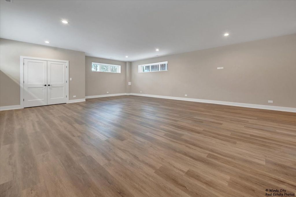Image 9 of property listing at 7715 W Balmoral Avenue, Chicago, IL 60656