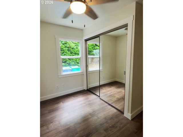 745 Sw MAPLECREST Dr, Portland, OR 97219